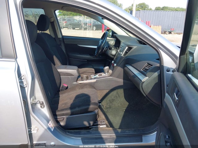 2014 Subaru Outback 2.5i Premium მანქანა იყიდება აუქციონზე, vin: 4S4BRBCC0E3315317, აუქციონის ნომერი: 45630069
