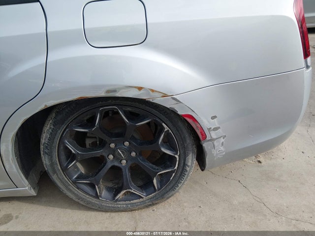 45630121 :رقم المزاد ، 2C3CCAAG5KH610534 vin ، 2019 Chrysler 300 Touring مزاد بيع