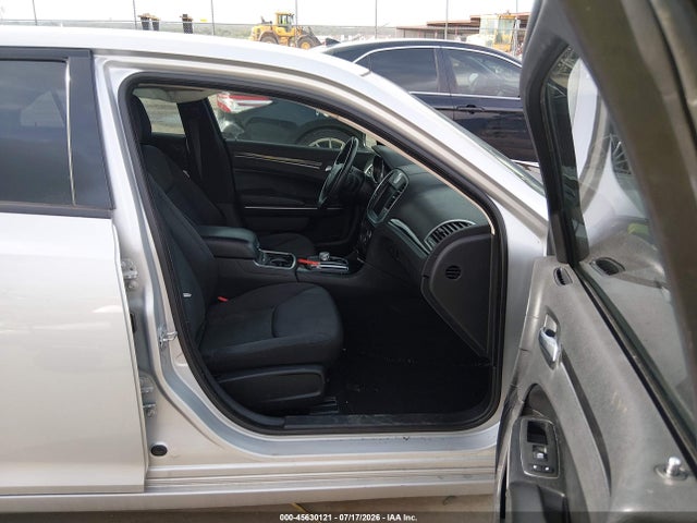 45630121 :رقم المزاد ، 2C3CCAAG5KH610534 vin ، 2019 Chrysler 300 Touring مزاد بيع