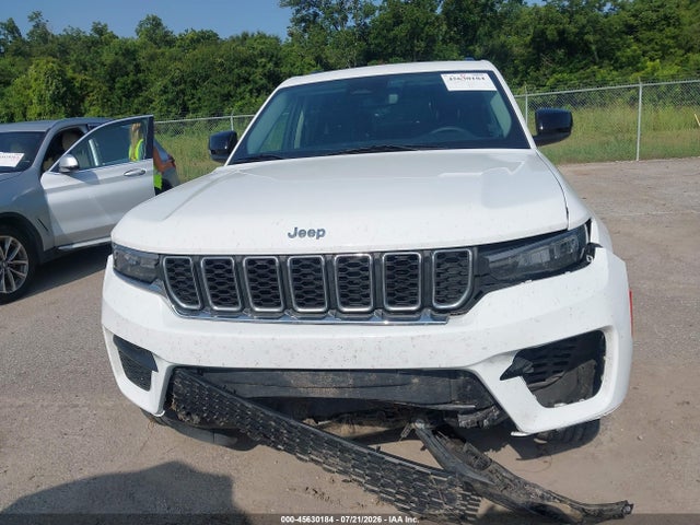 2023 Jeep Grand Cherokee Laredo 4x2 მანქანა იყიდება აუქციონზე, vin: 1C4RJGAG4PC563957, აუქციონის ნომერი: 45630184