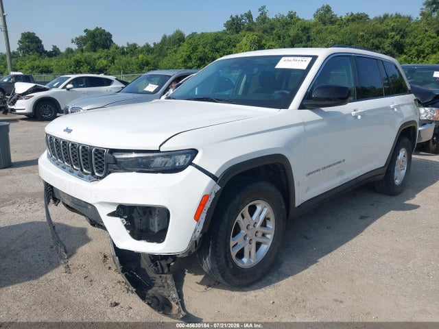2023 Jeep Grand Cherokee Laredo 4x2 მანქანა იყიდება აუქციონზე, vin: 1C4RJGAG4PC563957, აუქციონის ნომერი: 45630184