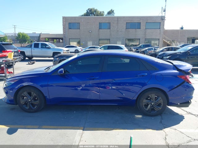 Продажа на аукционе авто 2023 Hyundai Elantra Sel, vin: 5NPLM4AG2PH105284, номер лота: 45630295