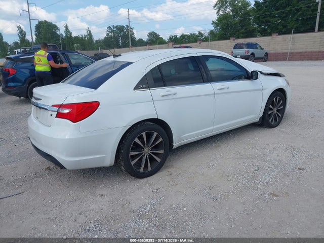 Aukcja sprzedaży 2011 Chrysler 200 S, vin: 1C3BC8FGXBN567586, numer aukcji: 45630393