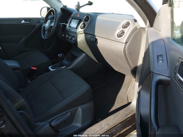 2011 Volkswagen Tiguan S მანქანა იყიდება აუქციონზე, vin: WVGBV7AX4BW519949, აუქციონის ნომერი: 45630398