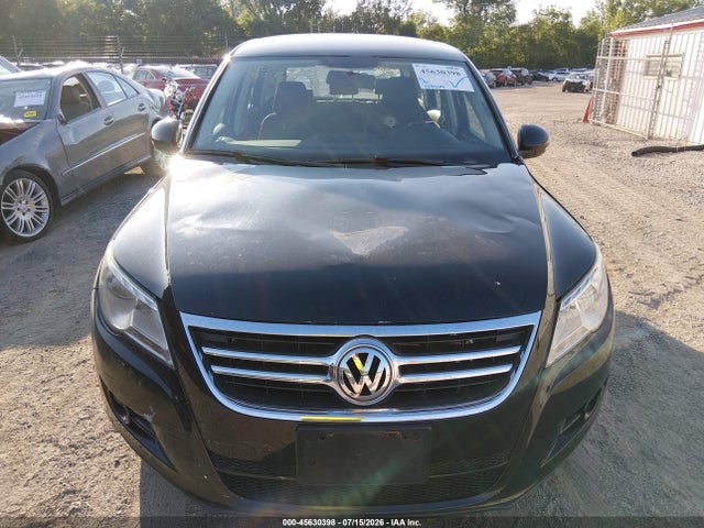 2011 Volkswagen Tiguan S მანქანა იყიდება აუქციონზე, vin: WVGBV7AX4BW519949, აუქციონის ნომერი: 45630398