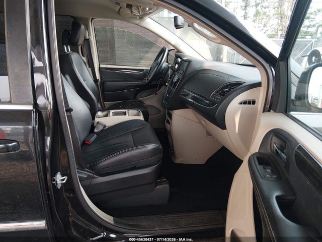 45630437 :رقم المزاد ، 2C4RC1BG5DR722994 vin ، 2013 Chrysler Town & Country Touring مزاد بيع