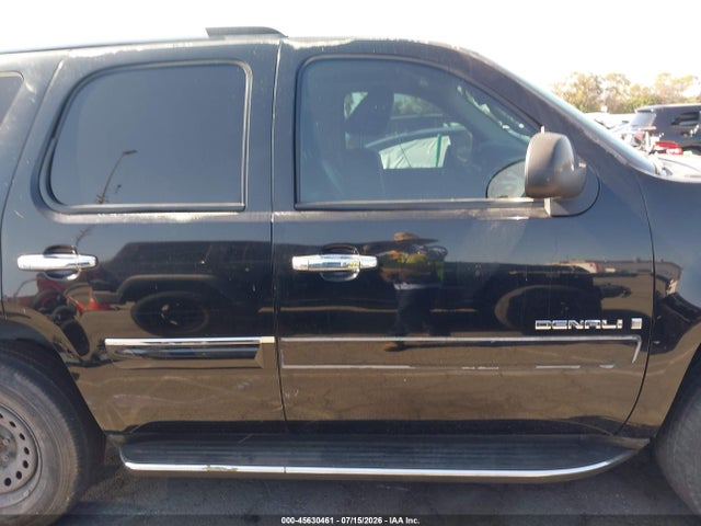 45630461 :رقم المزاد ، 1GKFK63878J105122 vin ، 2008 Gmc Yukon Denali مزاد بيع