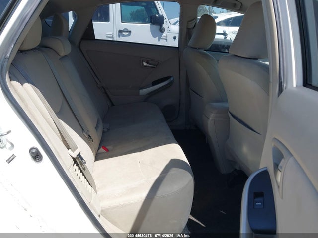 Toyota Prius Two 2014 JTDKN3DU2E1777449 Image 8