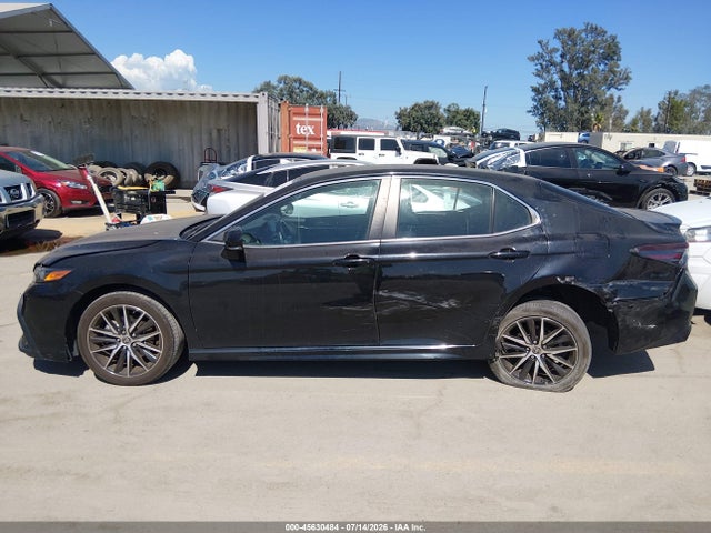 4T1G11AK8PU758782 Toyota CAMRY SE