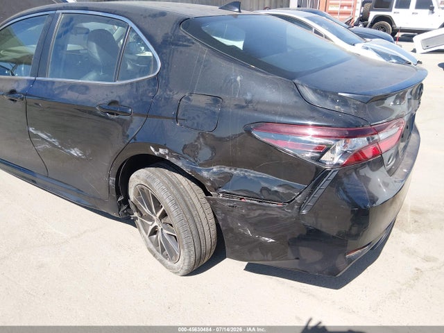 4T1G11AK8PU758782 Toyota CAMRY SE