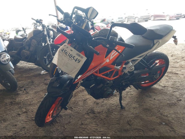 KTM 390 Duke 2018 MD2JPJ402JC276903 Image 2