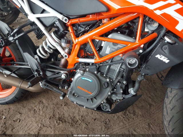 KTM 390 Duke 2018 MD2JPJ402JC276903 Image 8