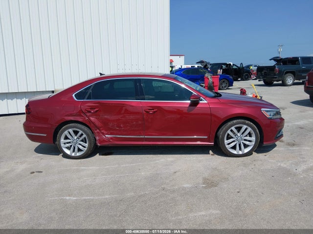 2017 Volkswagen Passat 1.8t Sel Premium მანქანა იყიდება აუქციონზე, vin: 1VWCT7A33HC064823, აუქციონის ნომერი: 45630550