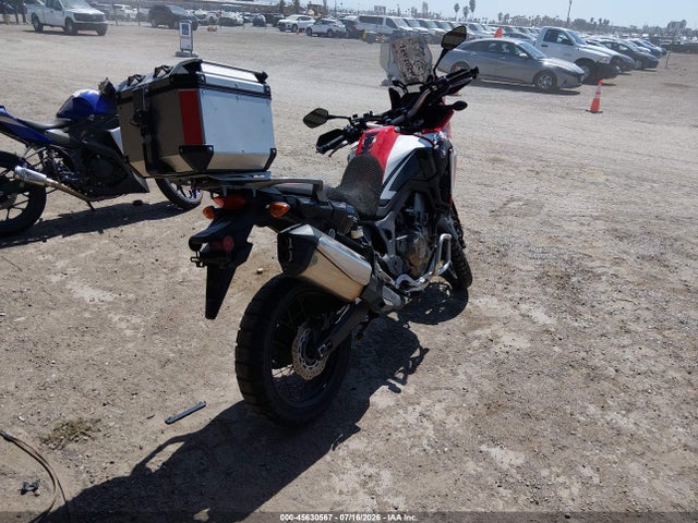 Honda CRF1000 2017 JH2SD0444HK101270 Image 4