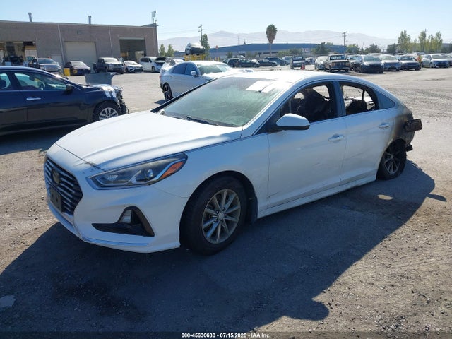 Hyundai SONATA SE 2018 5NPE24AF4JH704510 Image 2