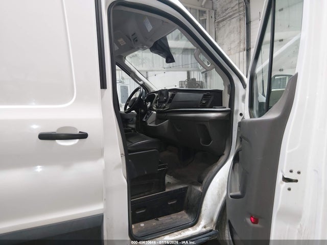 Ford Transit-250 2022 1FTBR2X8XNKA63849 Image 5