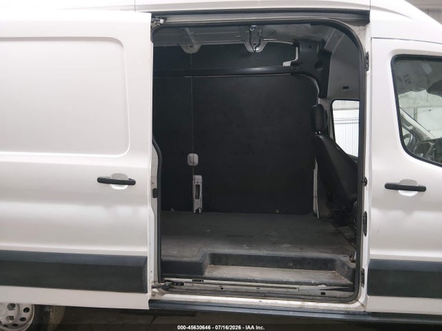 Ford Transit-250 2022 1FTBR2X8XNKA63849 Image 8