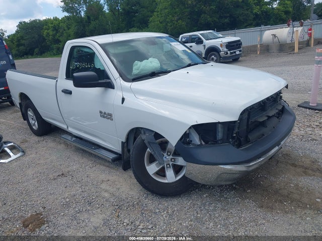45630660 :رقم المزاد ، 3C6JR6DG7JG252384 vin ، 2018 Ram 1500 Tradesman  4x2 8' Box مزاد بيع