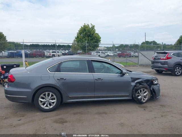 2017 Volkswagen Passat 1.8t S მანქანა იყიდება აუქციონზე, vin: 1VWAT7A31HC041273, აუქციონის ნომერი: 45630696