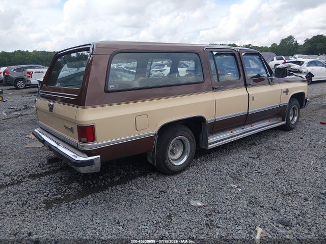 1988 Chevrolet Suburban R1 მანქანა იყიდება აუქციონზე, vin: 1GNER16K2JF108488, აუქციონის ნომერი: 45630698