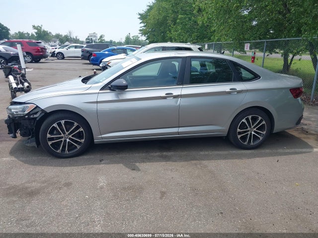 Продажа на аукционе авто 2023 Volkswagen Jetta 1.5t Sport, vin: 3VWBM7BU4PM044335, номер лота: 45630699