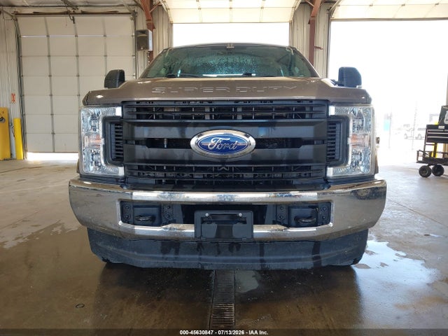 1FT8W3B69KEE75348 Ford F-350 Xl