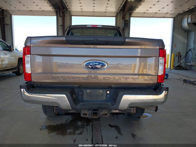 1FT8W3B69KEE75348 Ford F-350 Xl