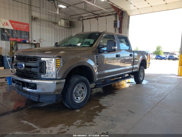 1FT8W3B69KEE75348 Ford F-350 Xl