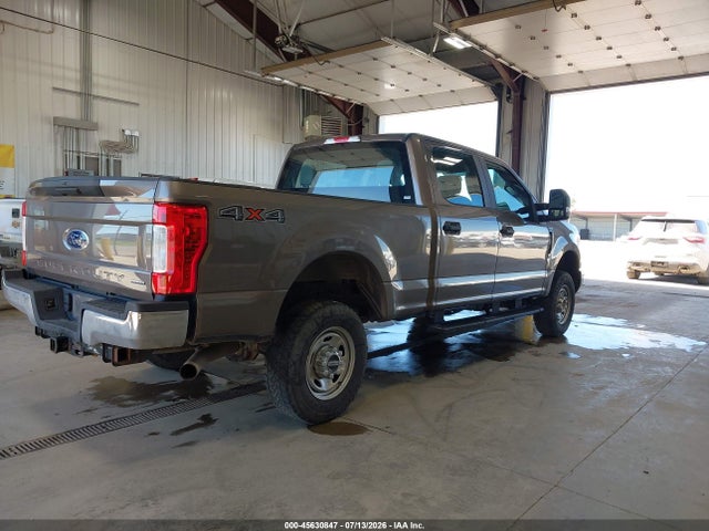 1FT8W3B69KEE75348 Ford F-350 Xl