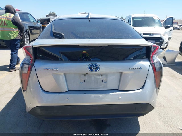 Toyota Prius Two 2018 JTDKBRFU0J3590699 Image 20