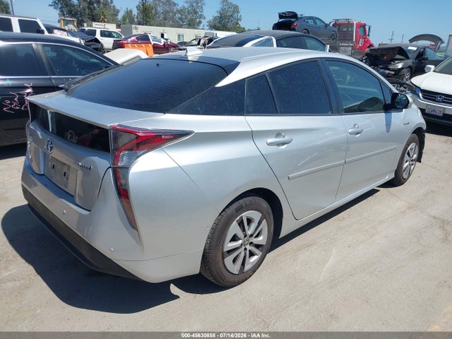 Toyota Prius Two 2018 JTDKBRFU0J3590699 Image 4