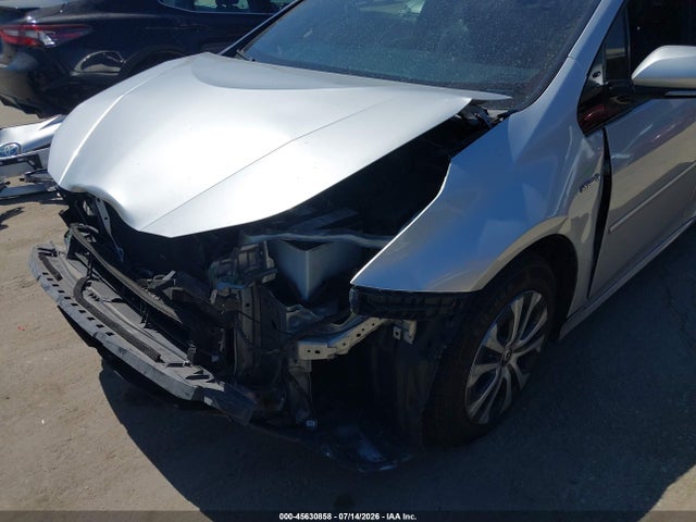 Toyota Prius Two 2018 JTDKBRFU0J3590699 Image 14