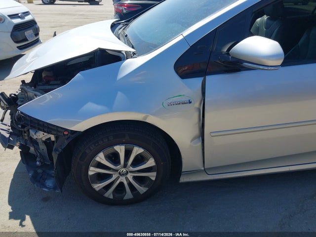 Toyota Prius Two 2018 JTDKBRFU0J3590699 Image 15