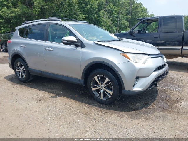 45630909 :رقم المزاد ، 2T3RFREV3JW751704 vin ، 2018 Toyota Rav4 Xle مزاد بيع