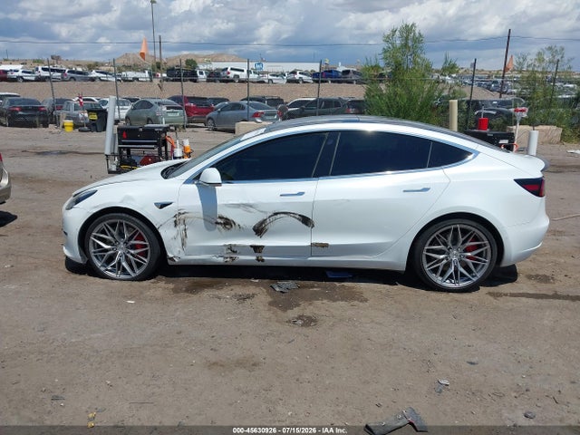 45630926 :رقم المزاد ، 5YJ3E1EB4KF513934 vin ، 2019 Tesla Model 3 Long Range/performance مزاد بيع