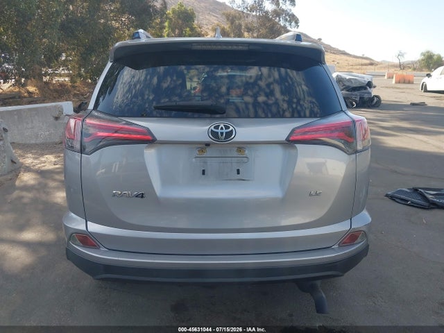JTMZFREV3JJ173263 Toyota RAV4 LE