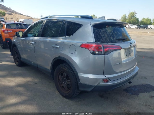 JTMZFREV3JJ173263 Toyota RAV4 LE