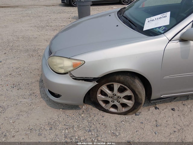 45631050 :رقم المزاد ، 4T1BF30KX5U087671 vin ، 2005 Toyota Camry Xle V6 مزاد بيع