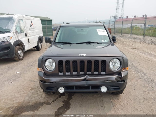 2016 Jeep Patriot Latitude მანქანა იყიდება აუქციონზე, vin: 1C4NJRFB7GD627829, აუქციონის ნომერი: 45631061
