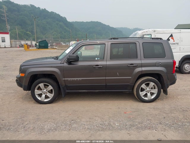 2016 Jeep Patriot Latitude მანქანა იყიდება აუქციონზე, vin: 1C4NJRFB7GD627829, აუქციონის ნომერი: 45631061