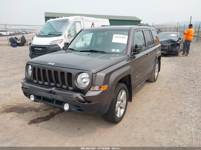 2016 Jeep Patriot Latitude მანქანა იყიდება აუქციონზე, vin: 1C4NJRFB7GD627829, აუქციონის ნომერი: 45631061