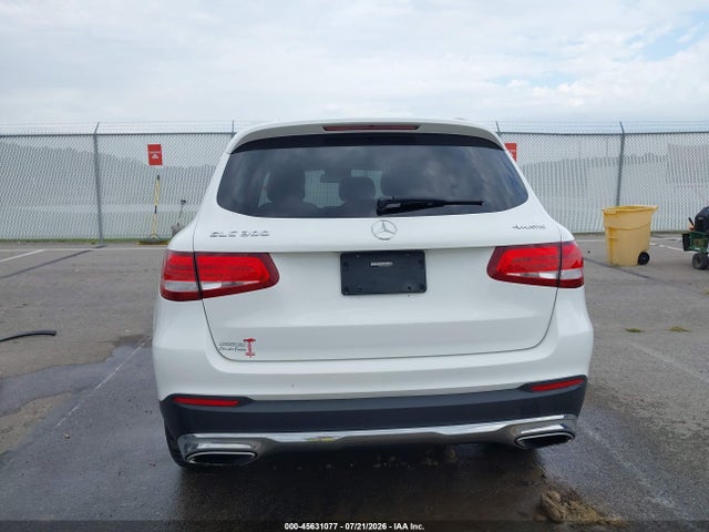 45631077 :رقم المزاد ، WDC0G4KB5HF122387 vin ، 2017 Mercedes-benz Glc 300 4matic مزاد بيع