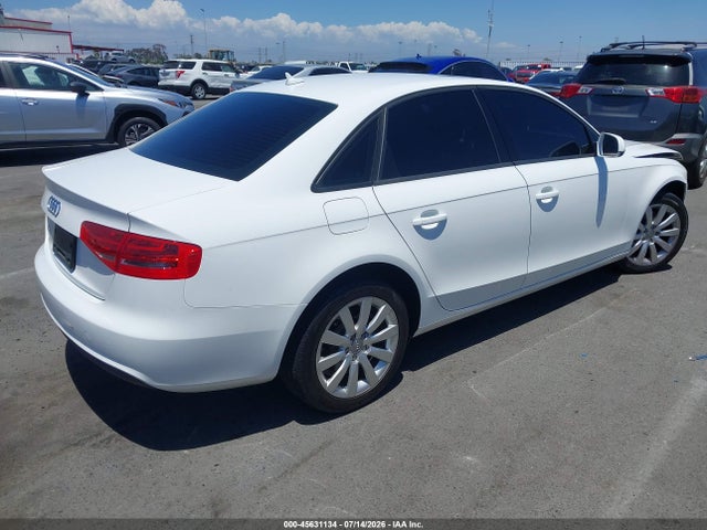 Audi A4 2.0t Premium 2014 WAUAFAFL2EN017660 Image 4