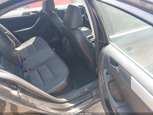 2013 Volkswagen Jetta 2.5l Se მანქანა იყიდება აუქციონზე, vin: 3VWDP7AJ2DM403877, აუქციონის ნომერი: 45631136