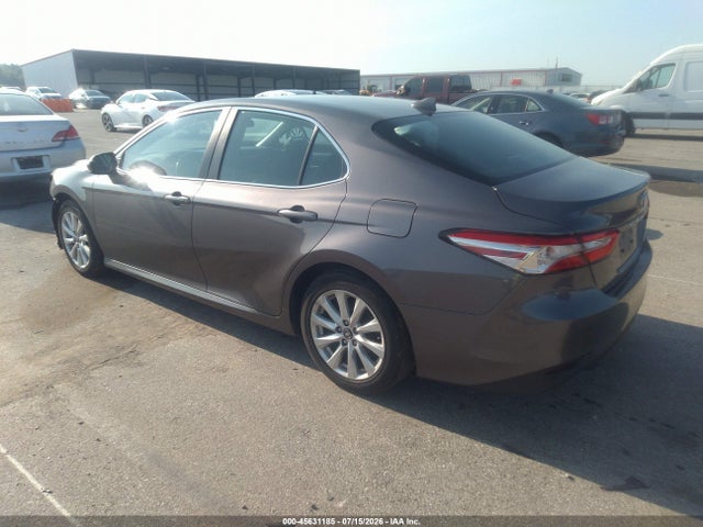 Auction sale of the 2019 Toyota Camry Le, vin: 4T1B11HK6KU242784, lot number: 45631185