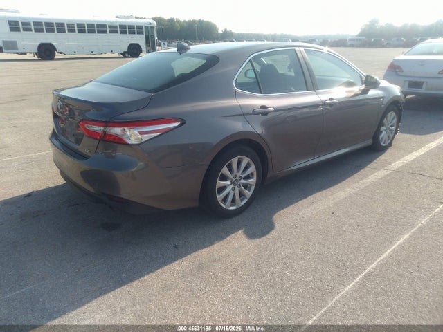 Auction sale of the 2019 Toyota Camry Le, vin: 4T1B11HK6KU242784, lot number: 45631185