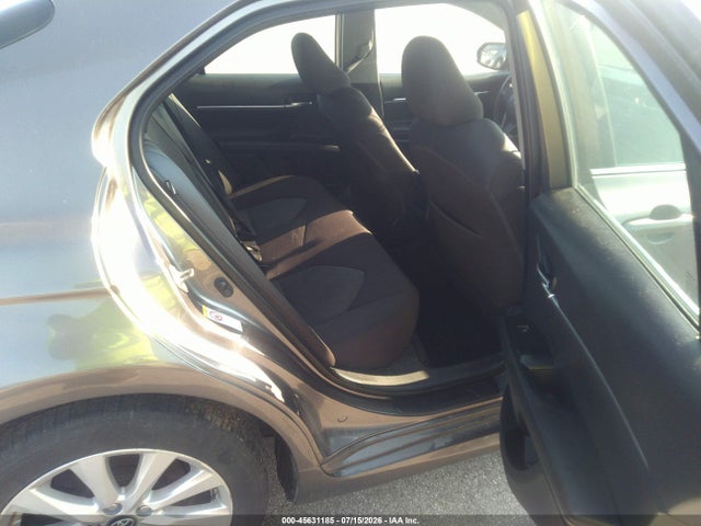 Auction sale of the 2019 Toyota Camry Le, vin: 4T1B11HK6KU242784, lot number: 45631185