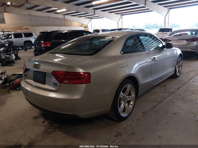 Продажа на аукционе авто 2013 Audi A5 2.0t Premium, vin: WAULFAFR2DA043162, номер лота: 45631242