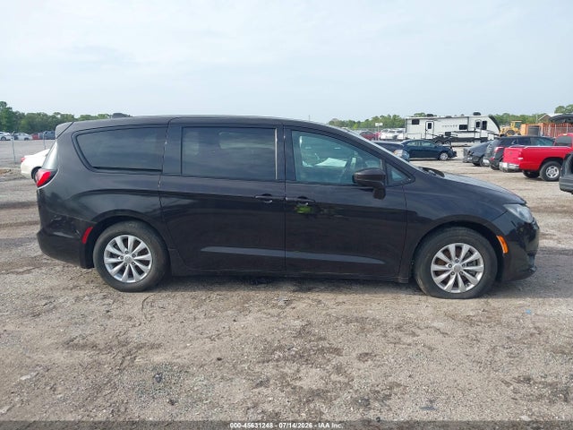 Продаж на аукціоні авто 2018 Chrysler Pacifica Touring Plus, vin: 2C4RC1FG2JR289303, номер лоту: 45631248