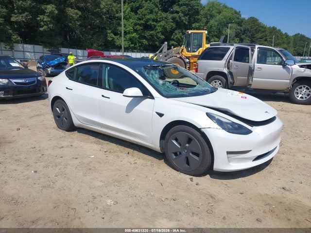 2022 Tesla Model 3 Long Range Dual Motor All-wheel Drive მანქანა იყიდება აუქციონზე, vin: 5YJ3E1EB1NF104312, აუქციონის ნომერი: 45631320